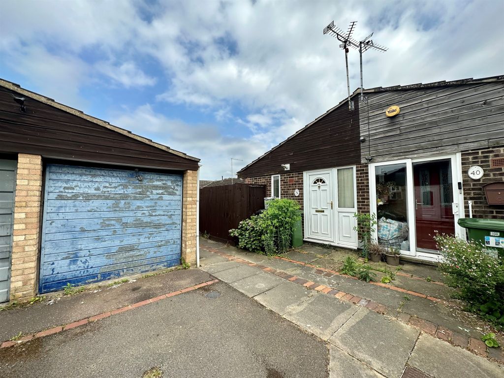 3 bed bungalow for sale in Bardney, Orton Goldhay, Peterborough PE2, £150,000