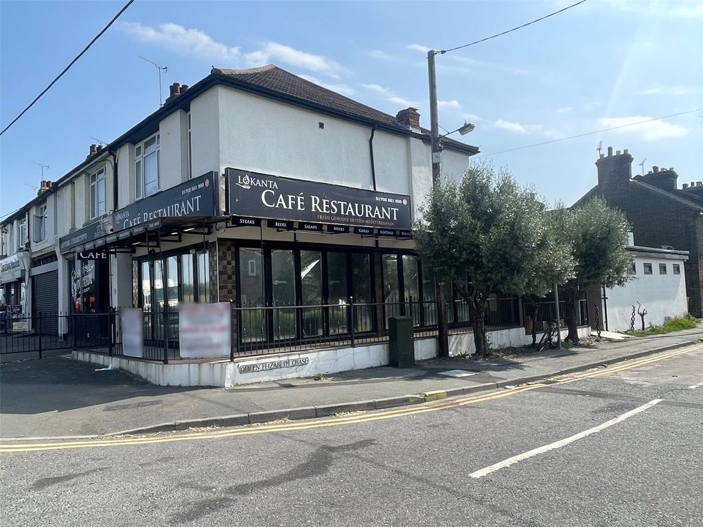 Restaurant/cafe for sale in Southend Road, Rochford, Essex SS4, £340,000