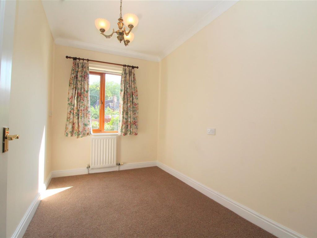 2 bed flat for sale in Cathedral Green Court, Crawthorne Road, Peterborough PE1, £100,000