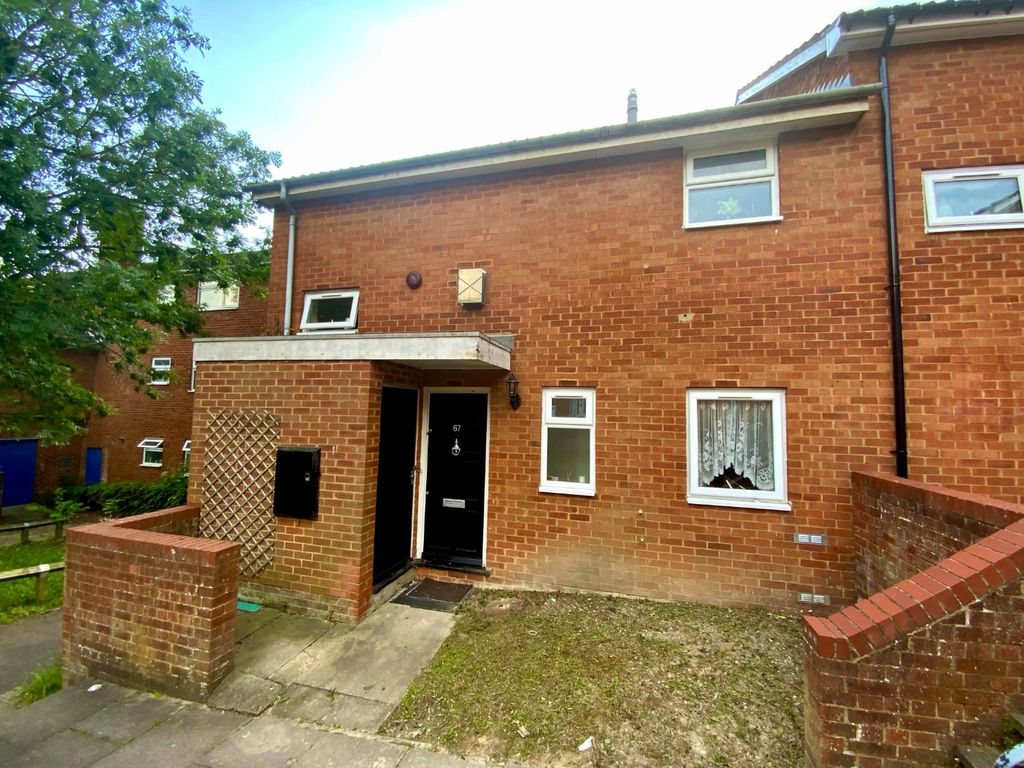 3 bed end terrace house for sale in Wexham Close, Luton, Bedfordshire LU3, £270,000
