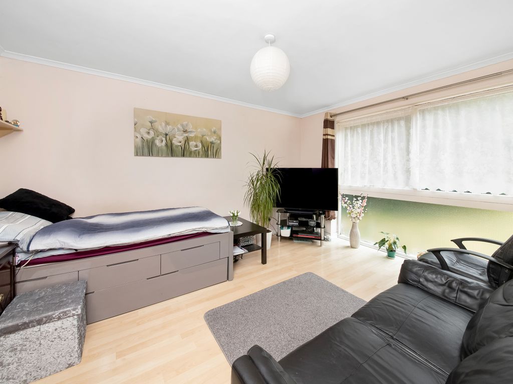 1 bed flat for sale in Bramley Hill, South Croydon CR2, £200,000