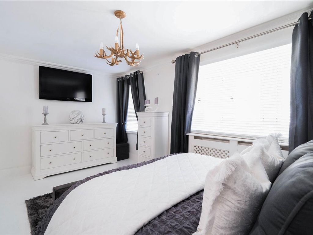 2 bed property for sale in The Bath House, Gowanbank Estate, Avonbridge FK1, £325,000