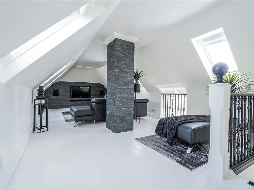 2 bed property for sale in The Bath House, Gowanbank Estate, Avonbridge FK1, £325,000