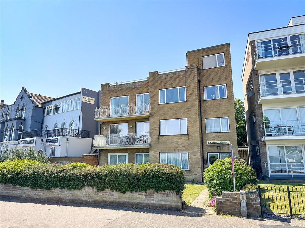 3 bed flat for sale in Kelston House, Marine Parade East, Clacton-On-Sea CO15, £300,000