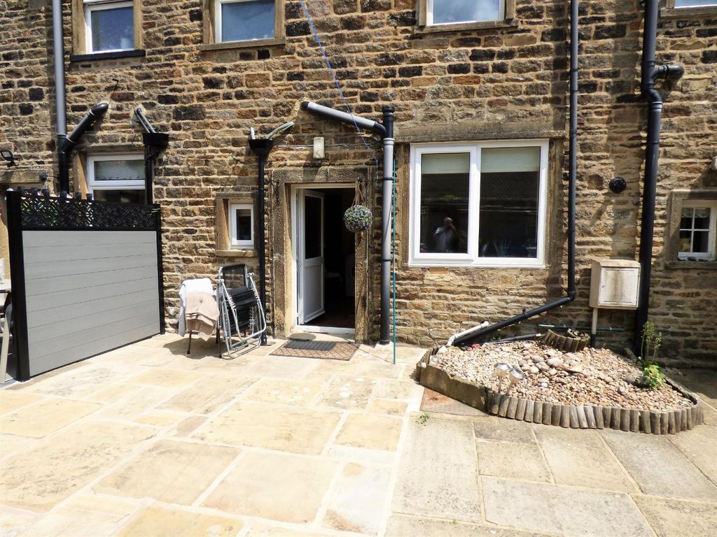2 bed terraced house for sale in East Street, Gargrave, Skipton BD23, £252,000