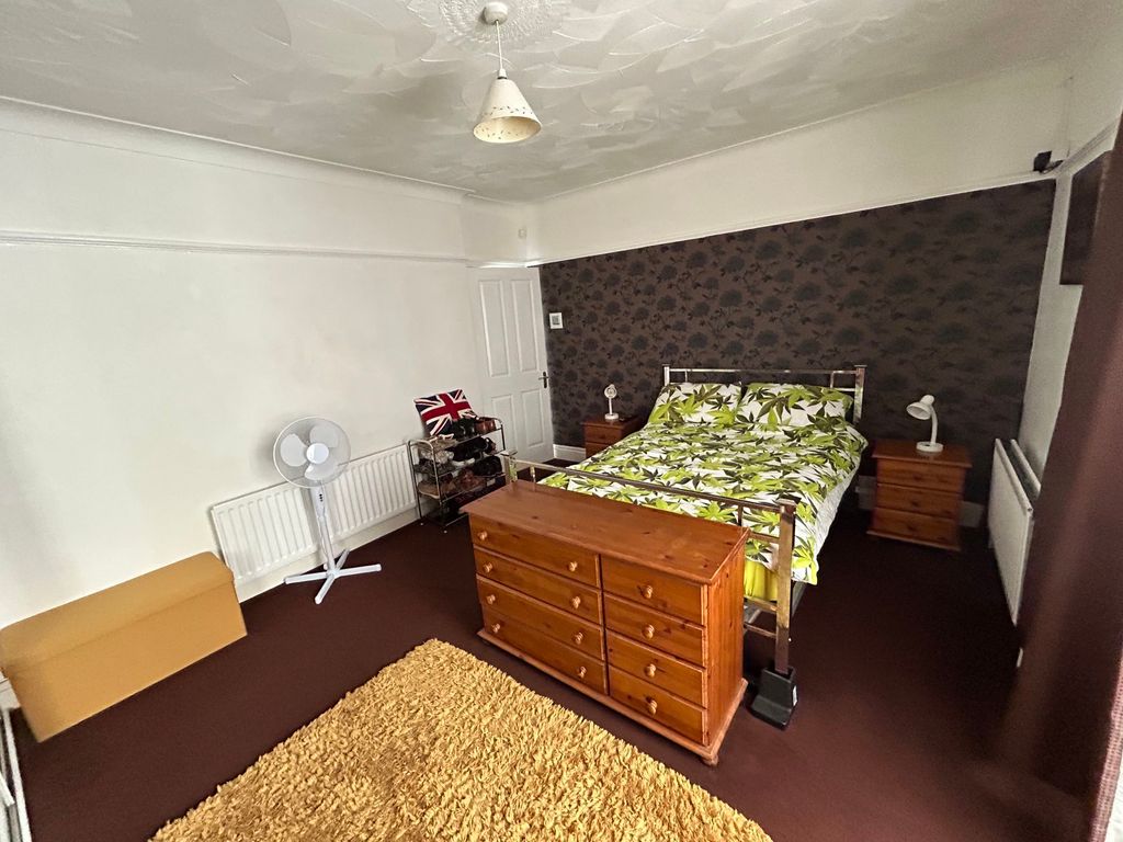 1 bed flat for sale in Rugby Gardens, Wrekenton, Gateshead NE9, £67,500
