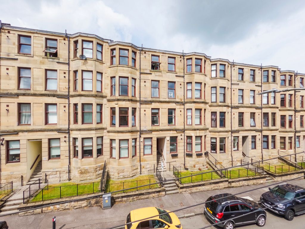 2 bed flat for sale in Murano Street, Glasgow G20, £154,000