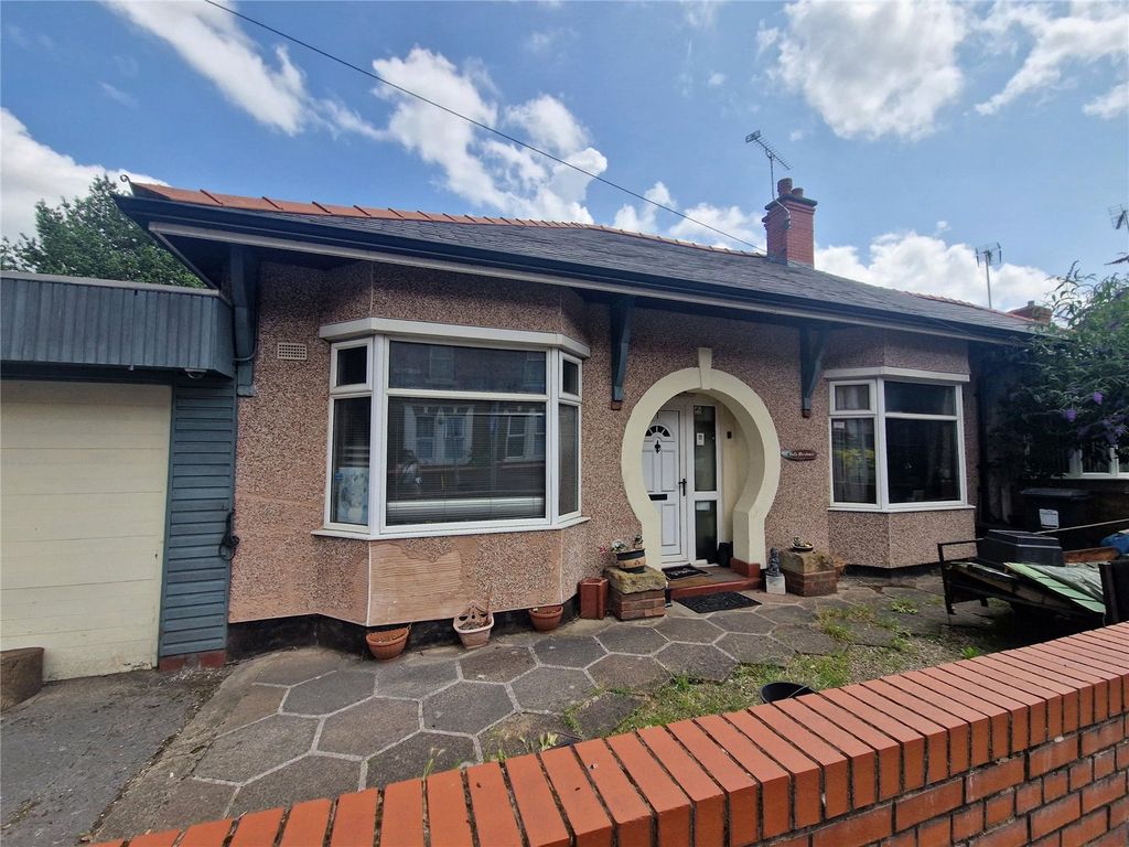 4 bed bungalow for sale in Hightown Road, Wrexham LL13, £150,000