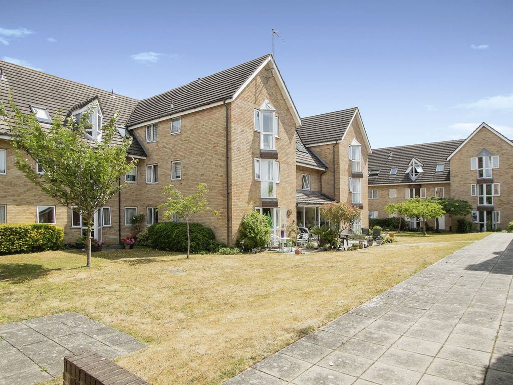 1 bed flat for sale in Sunnyhill Road, Poole BH12, £65,000