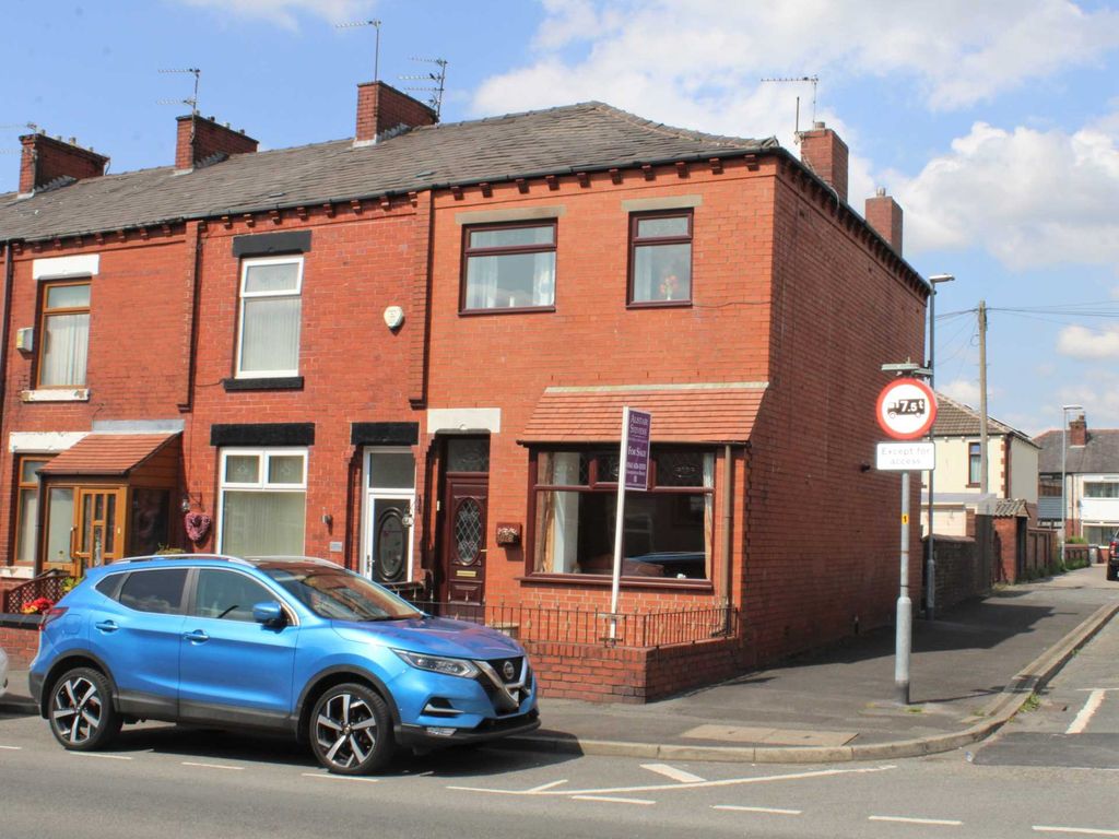 3 bed end terrace house for sale in 1028 Middleton Road, Oldham OL9, £159,950