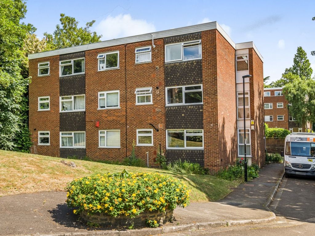 1 bed flat for sale in Heathedge, London SE26, £275,000