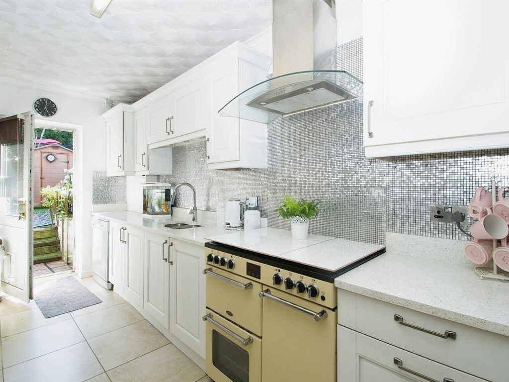 4 bed terraced house for sale in Kirkhouse Street, Graig, Pontypridd CF37, £190,000
