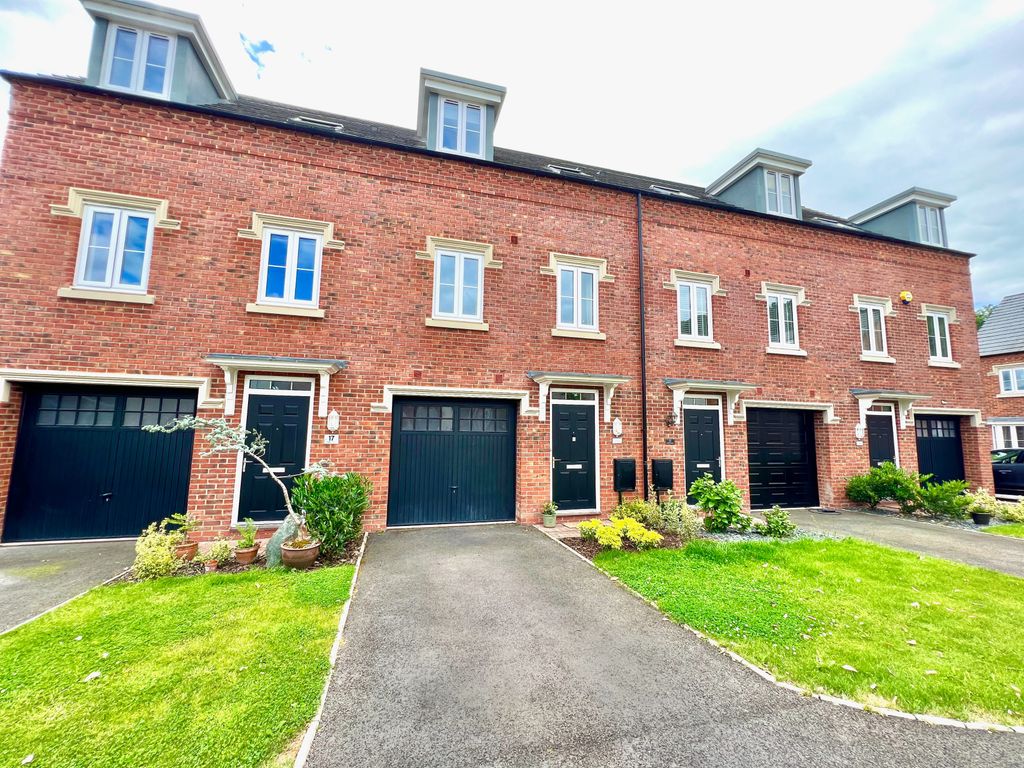 3 bed town house for sale in Locklin Square, Doseley, Telford TF4, £250,000