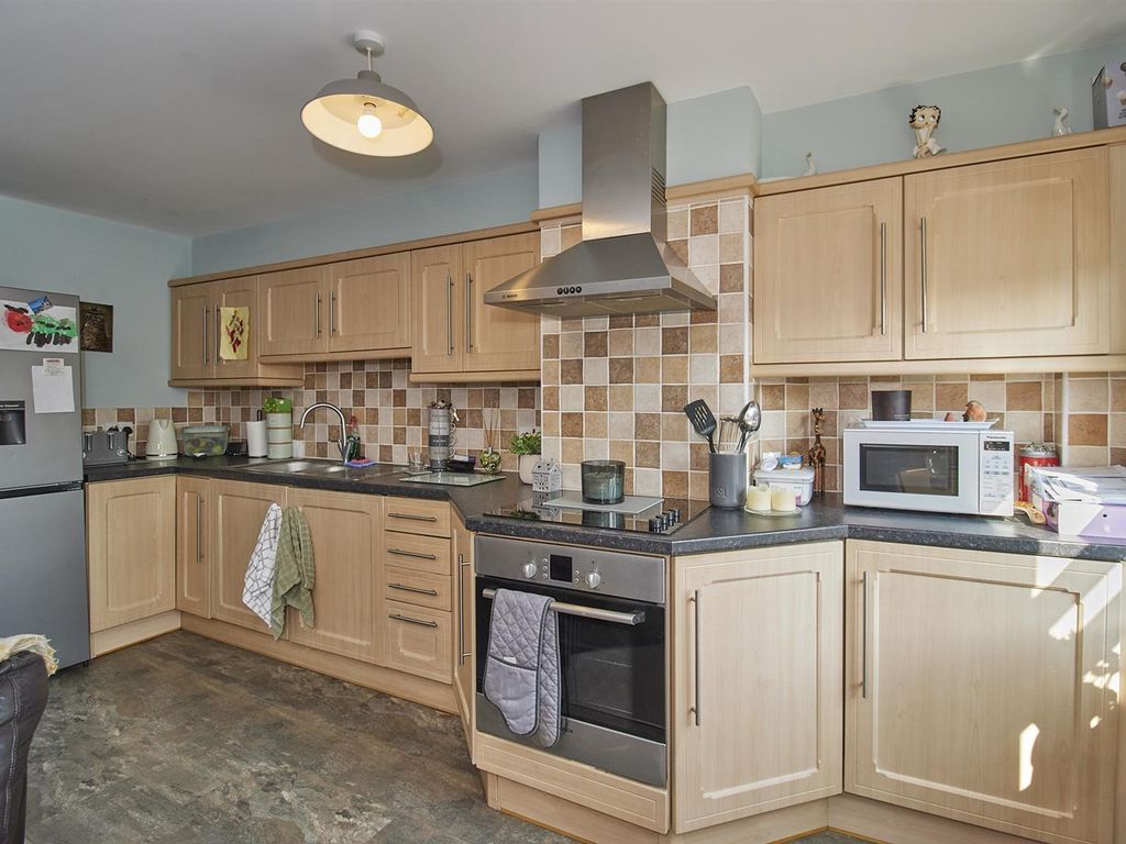 1 bed flat for sale in Underwood Court, Glenfield, Leicester LE3, £115,000