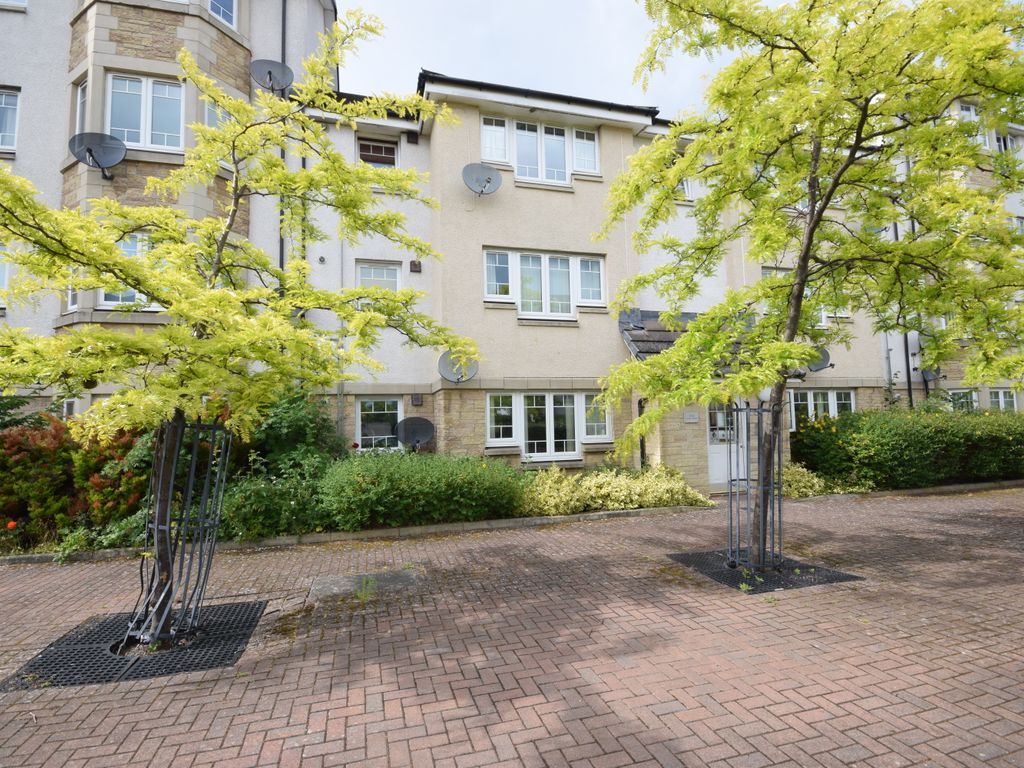 2 bed flat for sale in Simpson Square, Perth PH1, £123,000