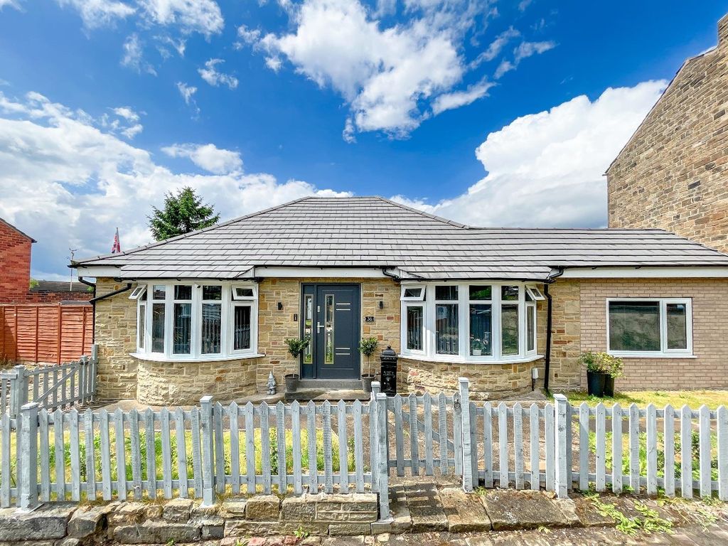 3 bed detached bungalow for sale in Boundary Terrace, Halifax Road, Dewsbury WF13, £260,000
