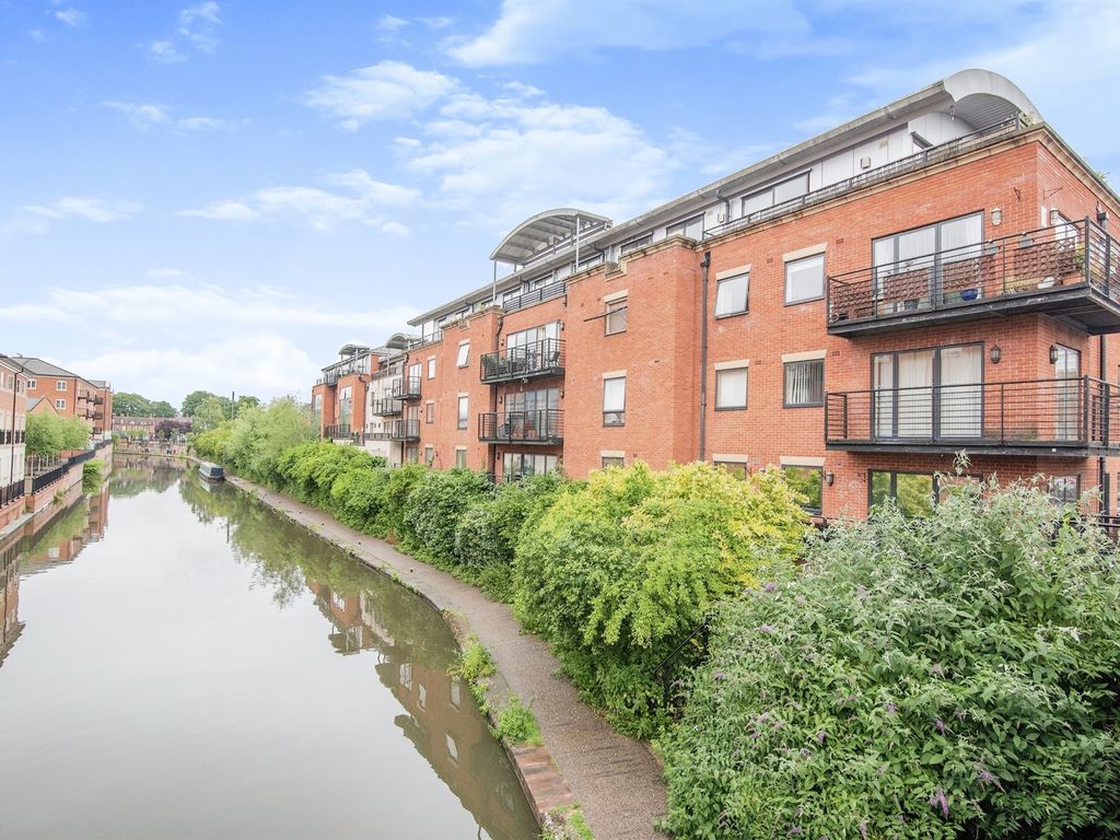 1 bed flat for sale in Bath Road, Worcester WR5, £140,000