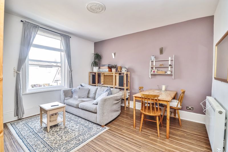 2 bed flat for sale in Festing Road, Southsea PO4, £180,000