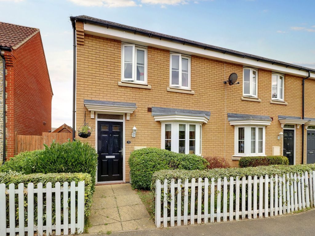 3 bed end terrace house for sale in Hundred Acre Way, Red Lodge IP28, £264,000