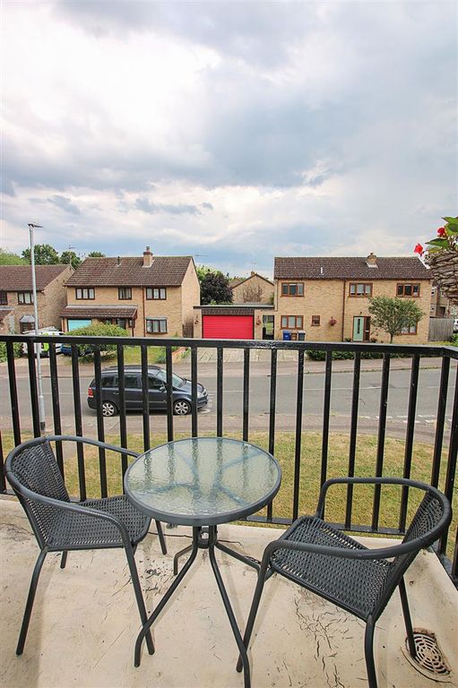 2 bed flat for sale in Noel Murless Drive, Newmarket CB8, £170,000