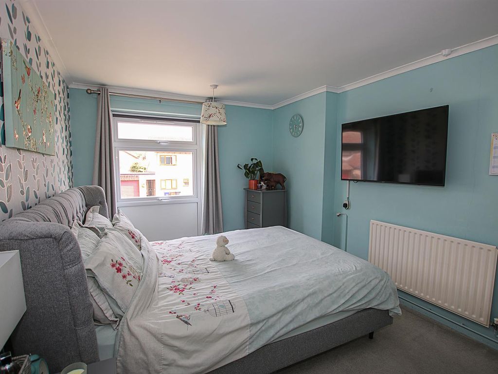 2 bed flat for sale in Noel Murless Drive, Newmarket CB8, £170,000