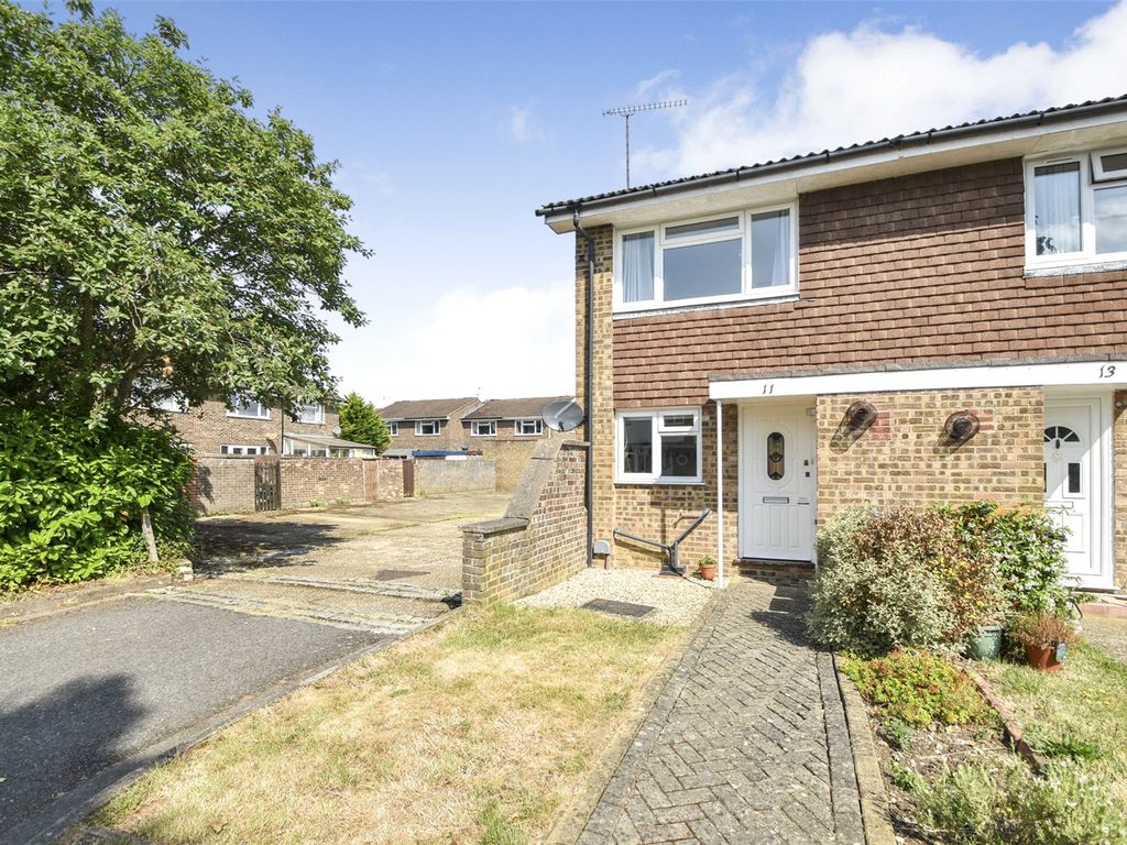 2 bed end terrace house for sale in Loddon Way, Ash, Guildford, Surrey GU12, £325,000