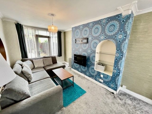 3 bed semi-detached house for sale in Jeremy Grove, Solihull B92, £270,000