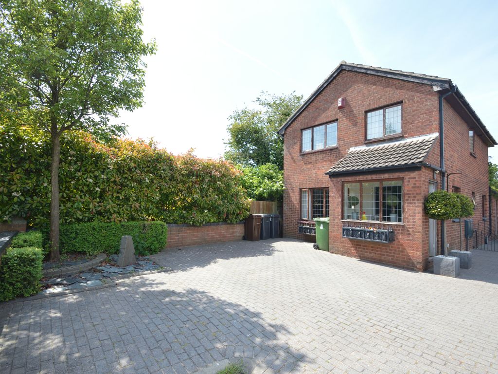 3 bed detached house for sale in Castleton Drive, Bootle L30, £280,000