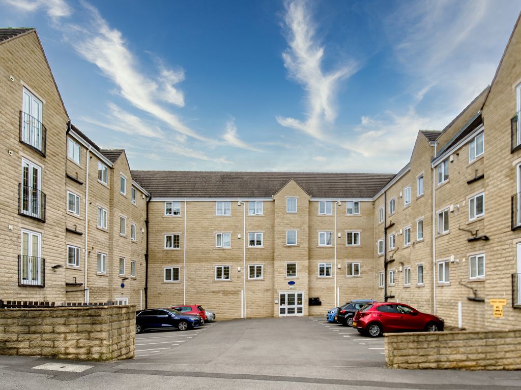 2 bed flat for sale in Baxter Mews, Sheffield S6, £140,000