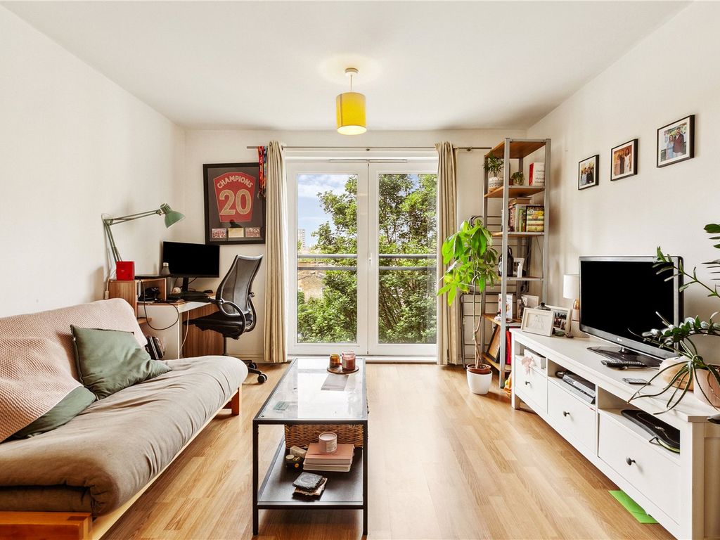 1 bed flat for sale in Effra Parade, London SW2, £270,000