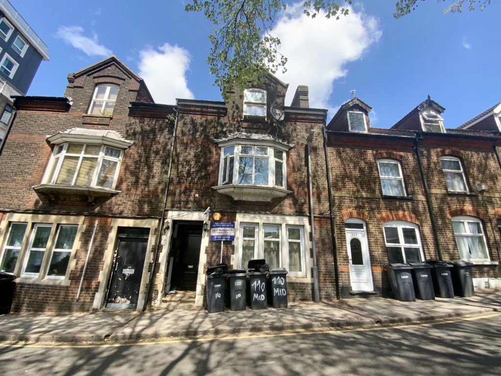 1 bed flat for sale in Midland Road, Luton, Bedfordshire LU2, £95,000