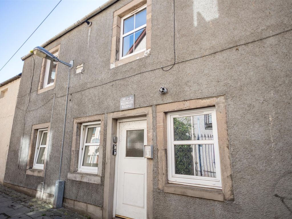 1 bed flat for sale in Cow Vennel, Perth PH2, £69,950