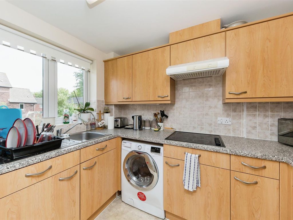 1 bed flat for sale in Holland Walk, Off Ernley Close, Cheshire CW5, £105,000