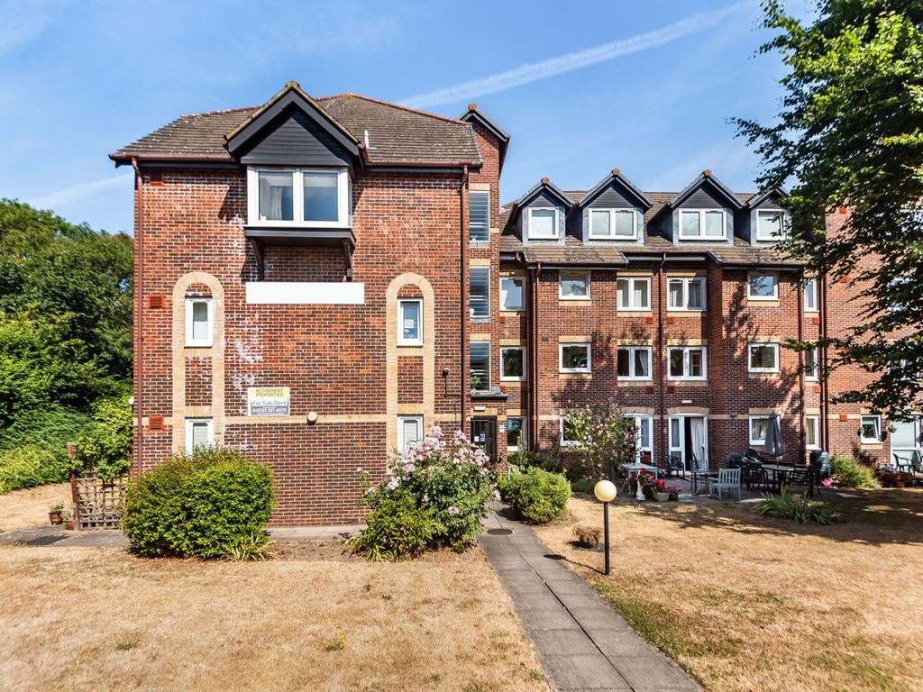 1 bed flat for sale in Wood Lane, Masters Court Wood Lane HA4, £199,950