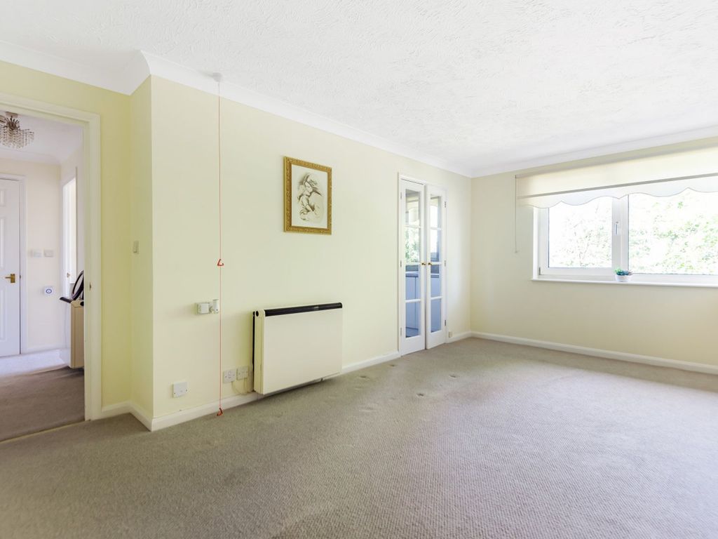 1 bed flat for sale in Wood Lane, Masters Court Wood Lane HA4, £199,950