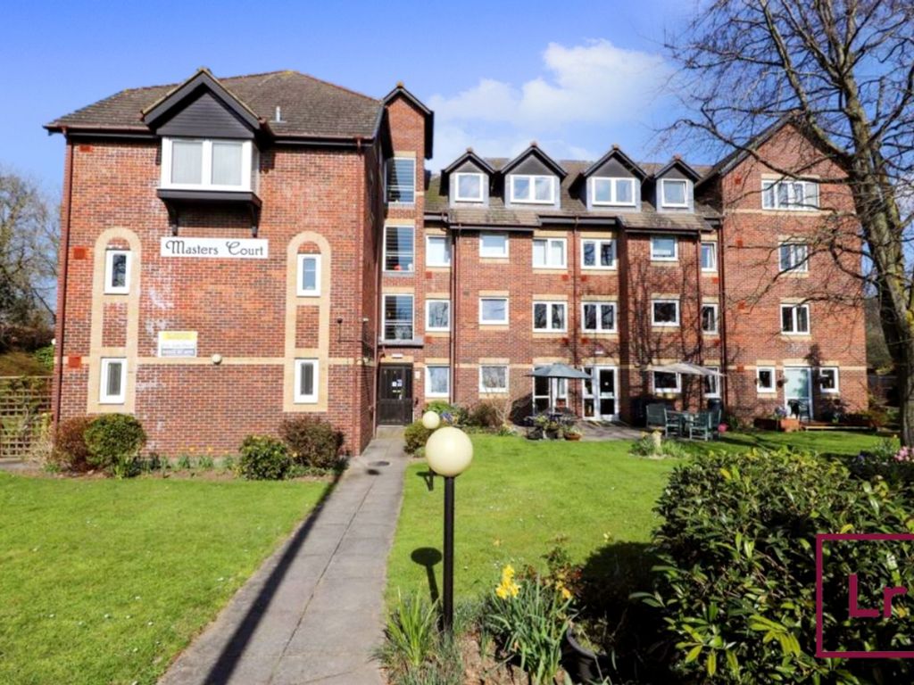 2 bed flat for sale in Wood Lane, Masters Court Wood Lane HA4, £225,000