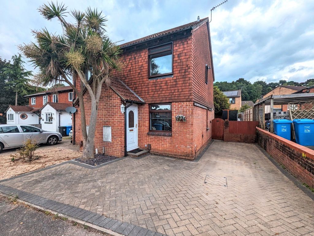 2 bed semi-detached house for sale in Larch Close, Poole BH17, £299,950