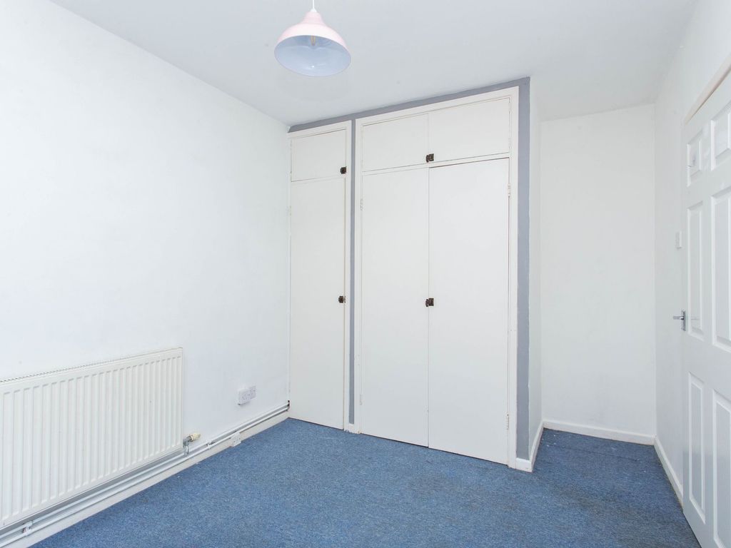 2 bed flat for sale in Mill Lane, Harbledown CT2, £200,000