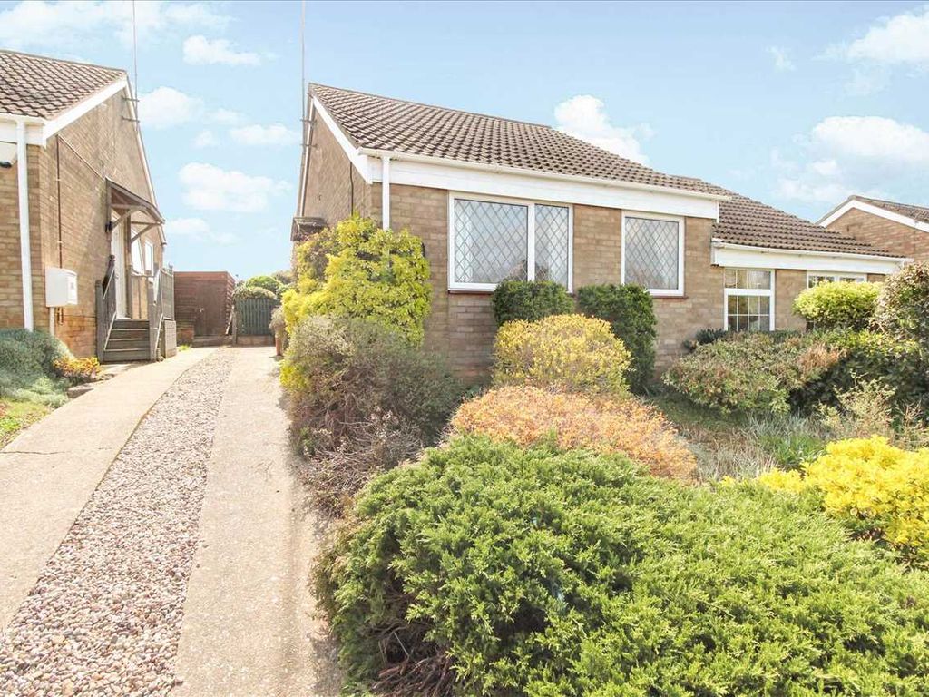 2 bed bungalow for sale in The Willows, Little Harrowden, Wellingborough NN9, £190,000