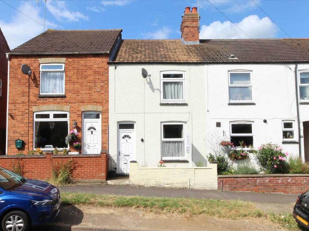 2 bed terraced house for sale in Higham Road, Burton Latimer, Kettering NN15, £182,500