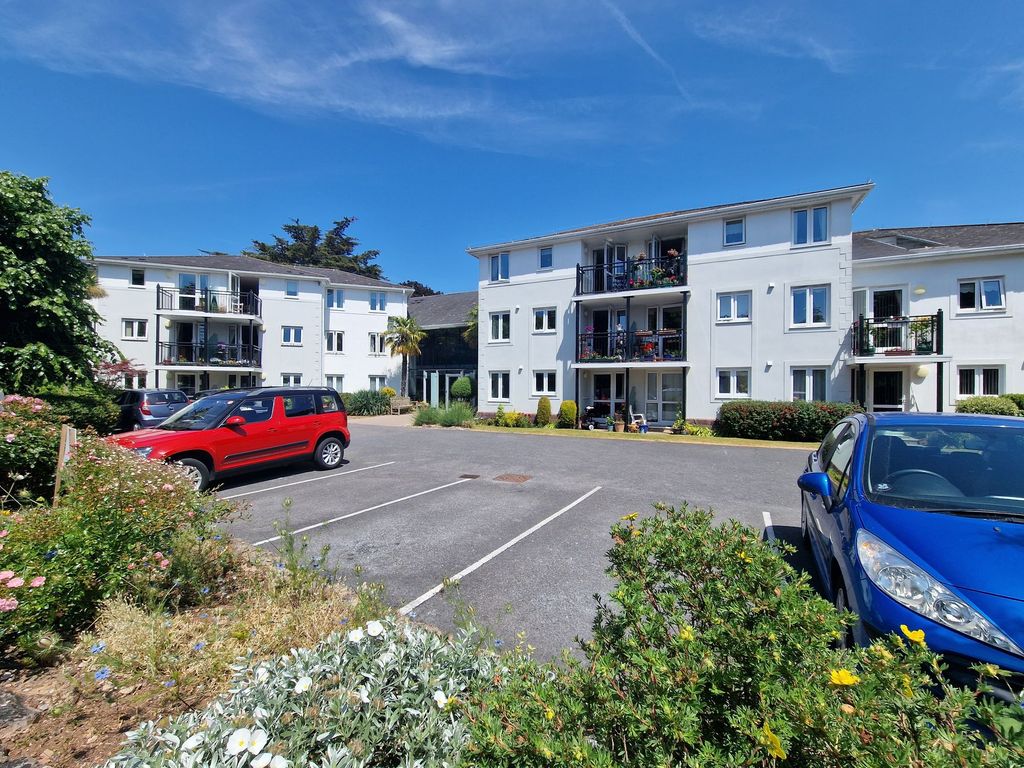 2 bed flat for sale in Stanley Road, Torquay TQ1, £215,000