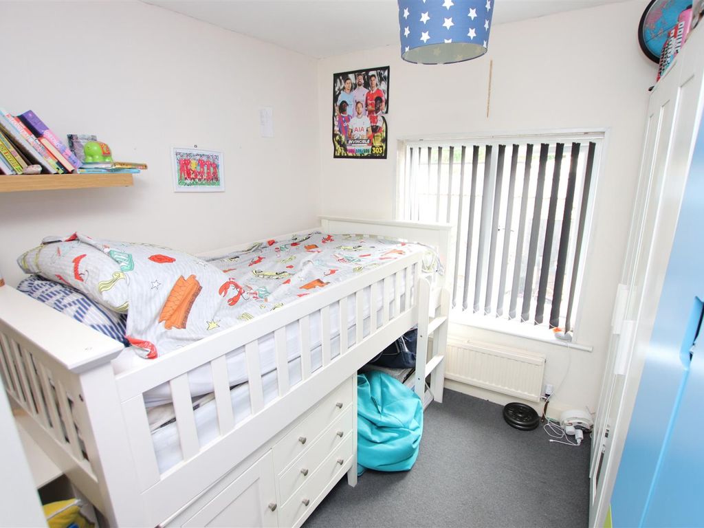 4 bed semi-detached house for sale in Apperley Road, Apperley Bridge, Bradford BD10, £275,000