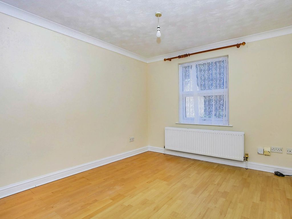 1 bed flat for sale in Whalley Street, Peterborough PE1, £85,000
