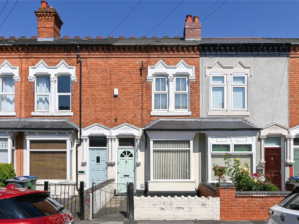 3 bed terraced house for sale in Bishopton Road, Bearwood, West Midlands B67, £250,000