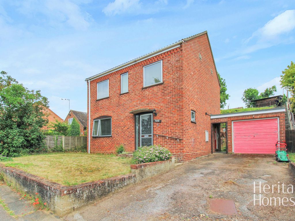 3 bed detached house for sale in Olive Avenue, Newton Flotman, Norwich NR15, £240,000