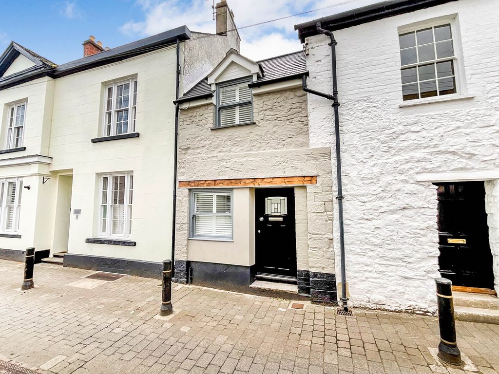 2 bed terraced house for sale in Maryport Street, Usk NP15, £275,000