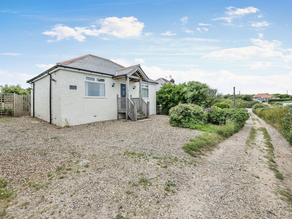 2 bed detached bungalow for sale in Vale Road, Mundesley, Norwich NR11, £310,000