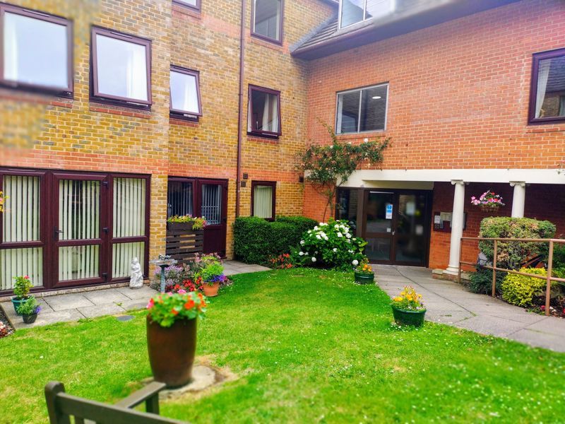 2 bed flat for sale in Hillbrook Court, Sherborne DT9, £140,000