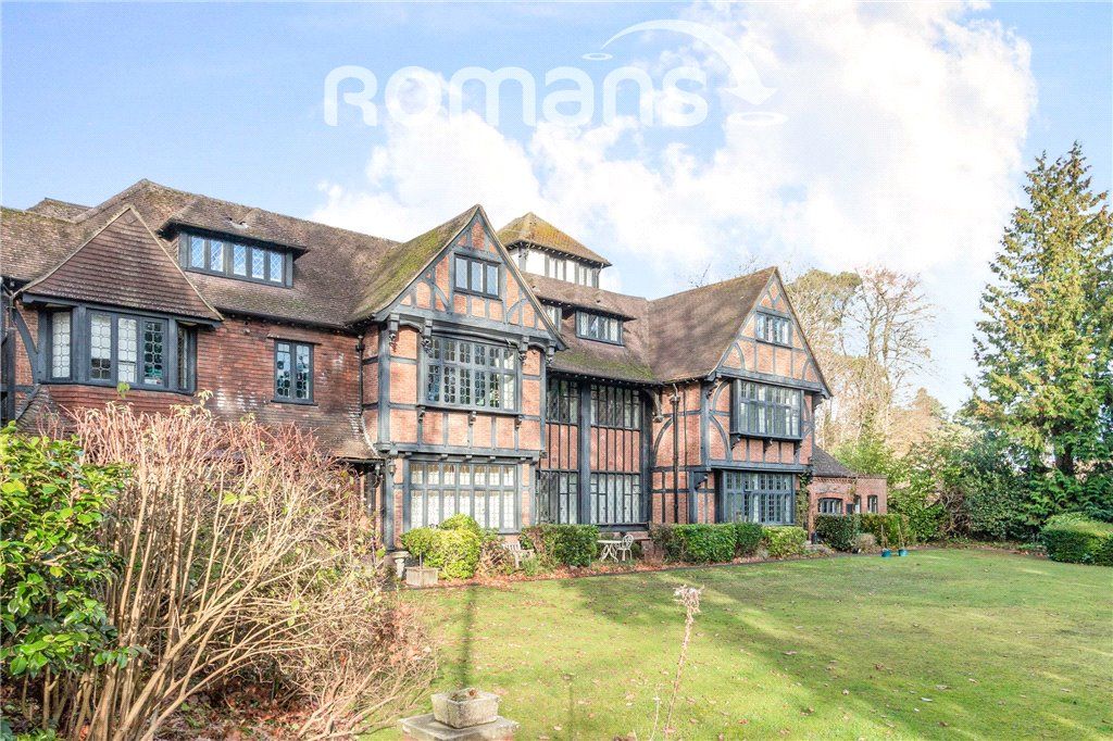 2 bed flat for sale in Branksome Park Road, Camberley, Surrey GU15, £280,000