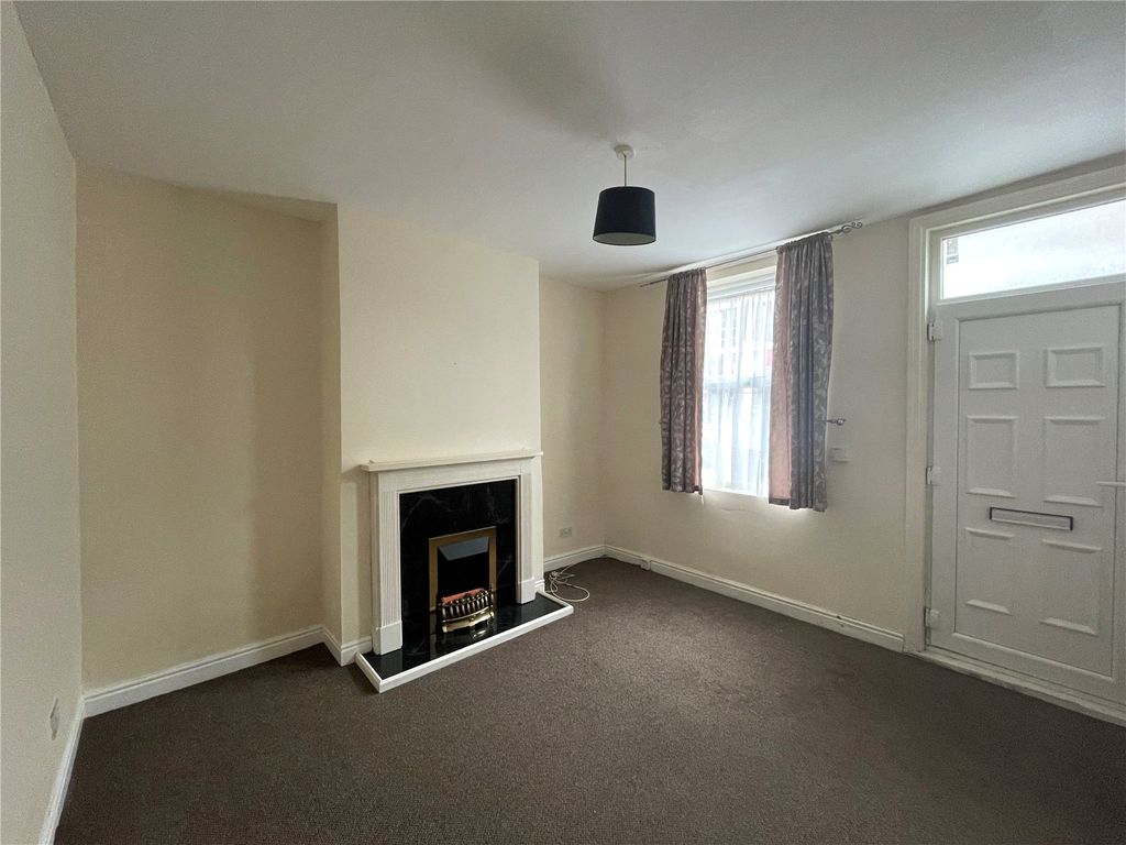 2 bed terraced house for sale in Valley Road, Sheffield, South Yorkshire S8, £140,000